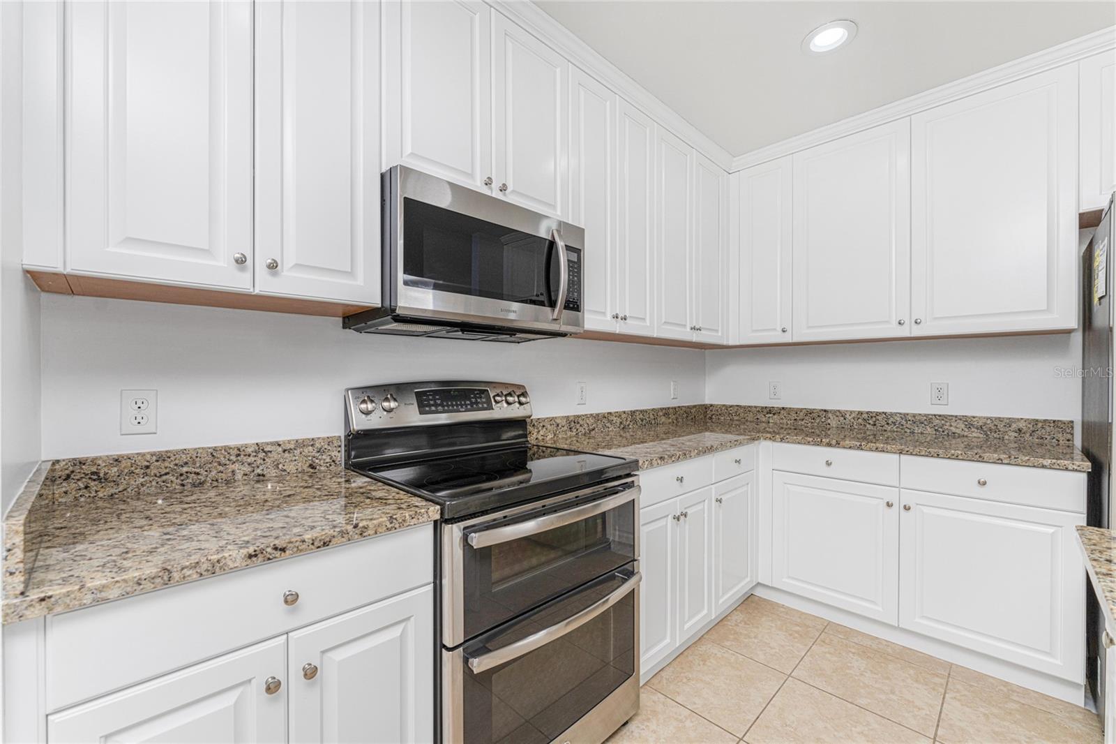 85 Vivante Blvd #8534 Property Photo 28