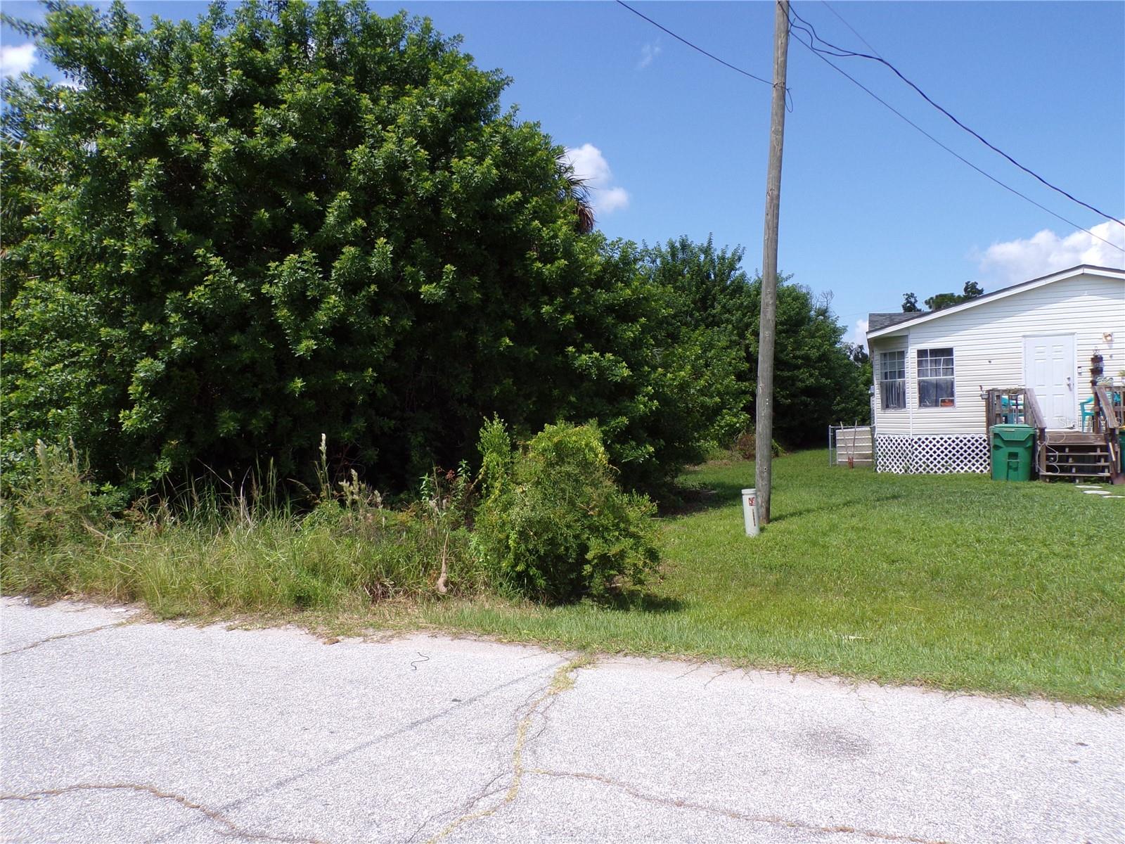 2423 Sunshine Blvd Property Photo 5