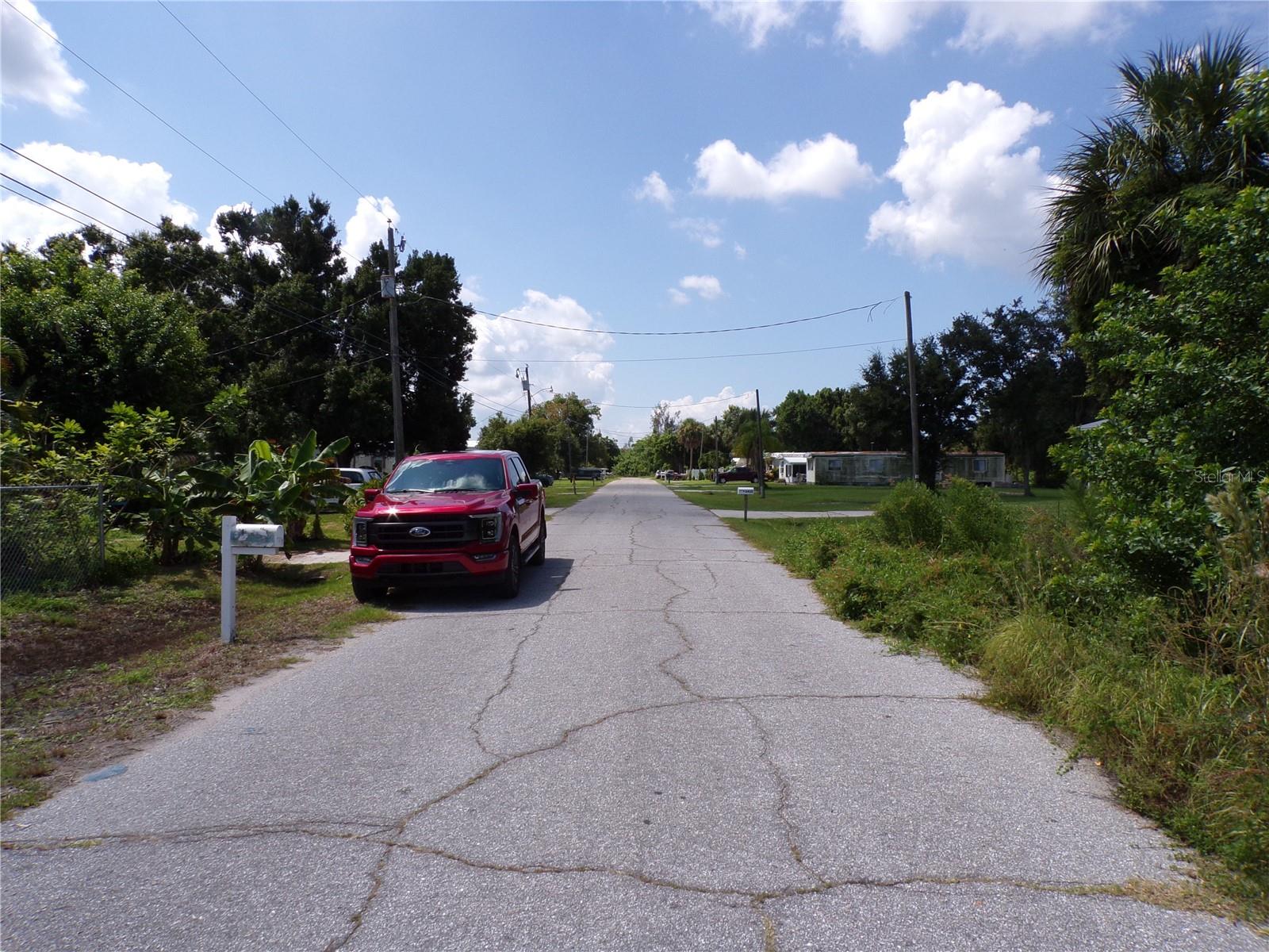 2423 Sunshine Blvd Property Photo 9
