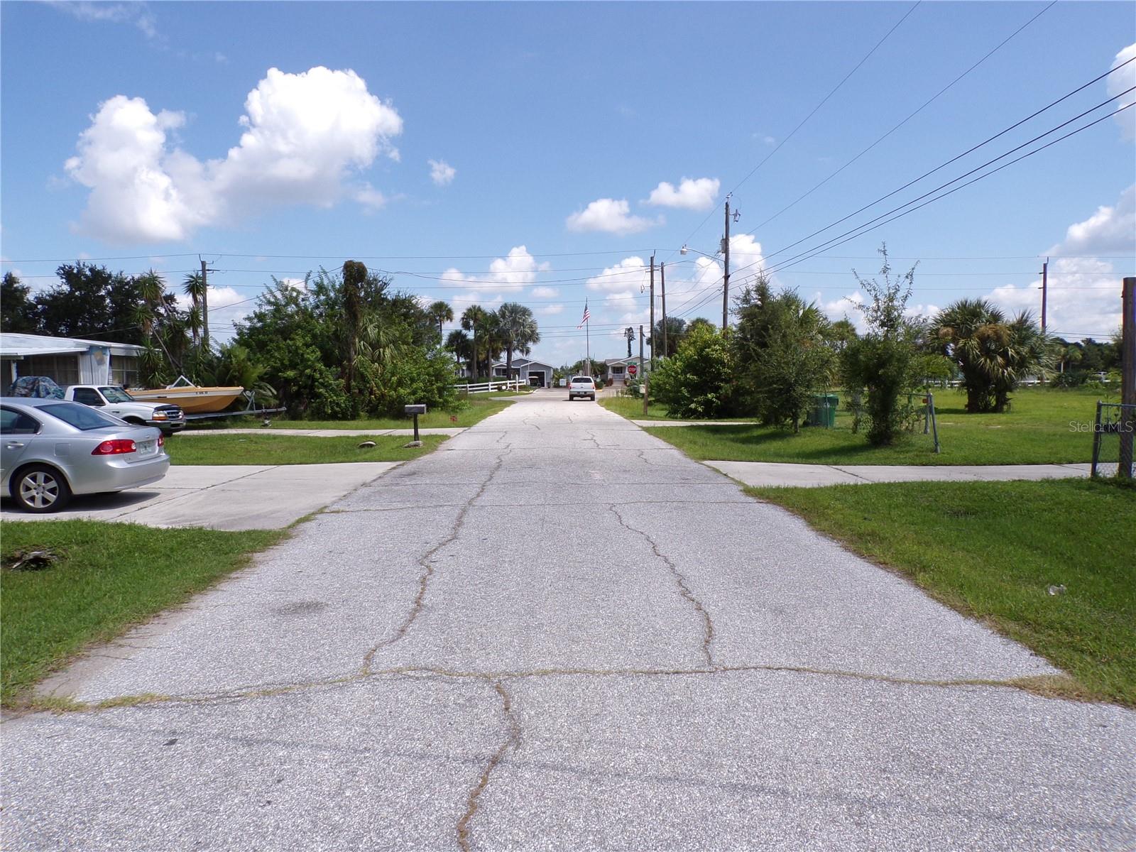 2423 Sunshine Blvd Property Photo 10