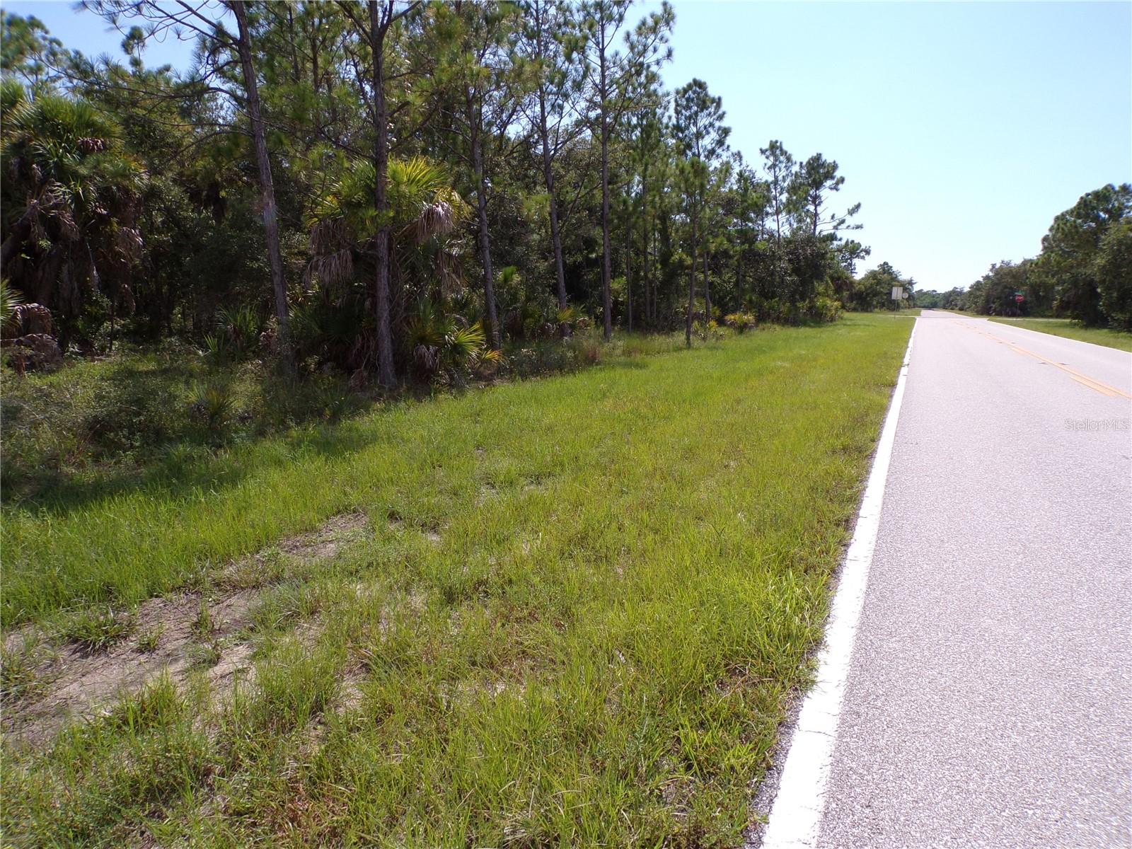 17039 Wintergarden Ave Property Photo 7