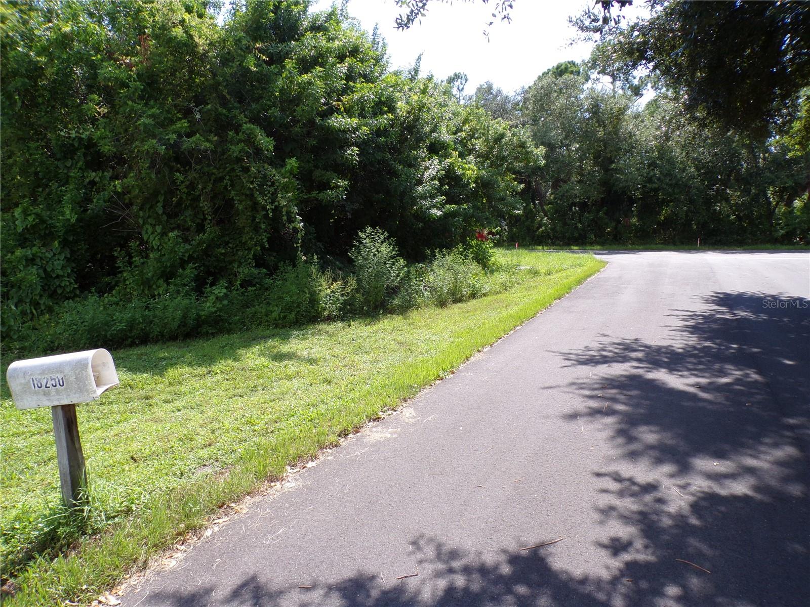 18249 Eblis Ave Property Photo 3