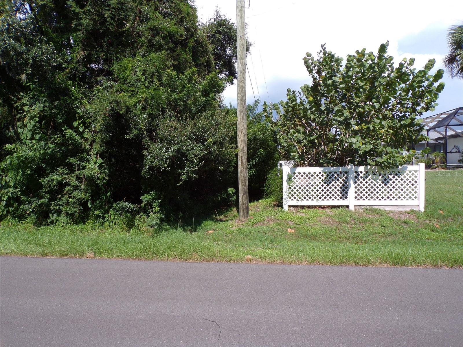 18249 Eblis Ave Property Photo 12