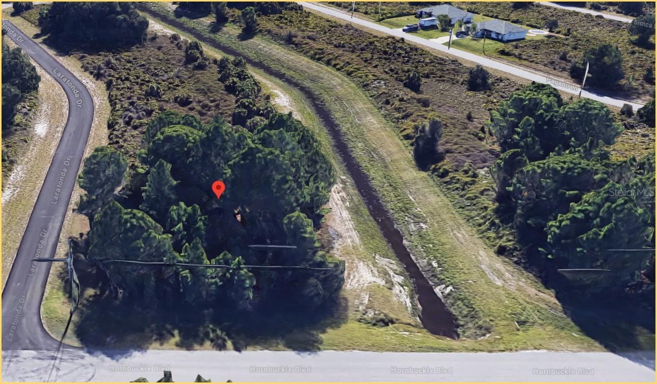 Laratonda Rd Property Photo 4