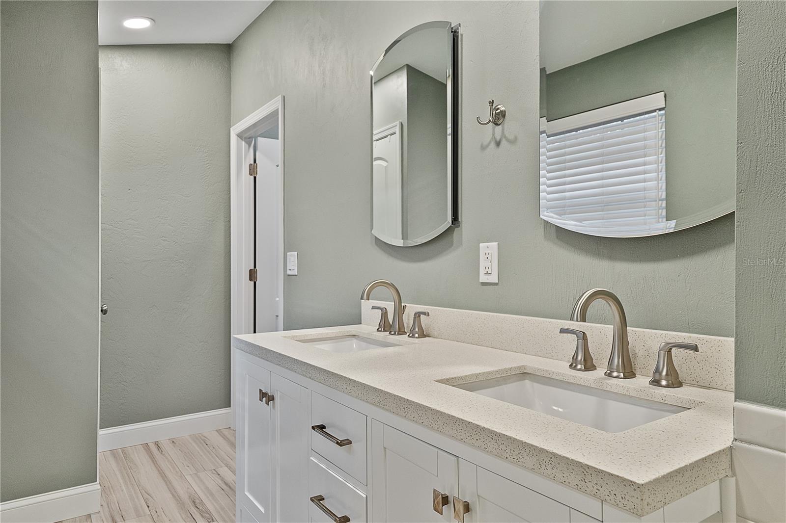 100 Palm Dr Property Photo 21