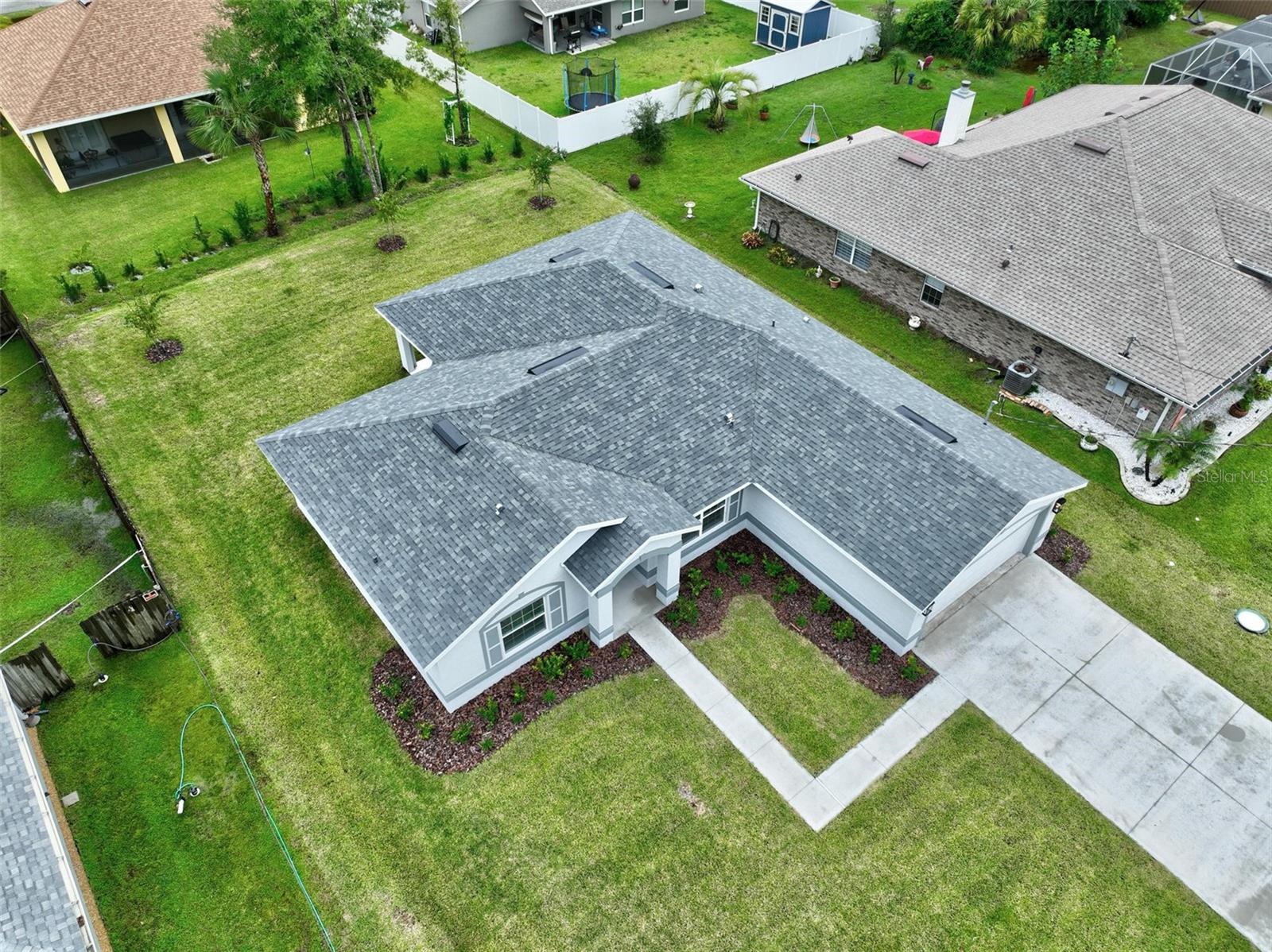 63 Renshaw Dr Property Photo 4
