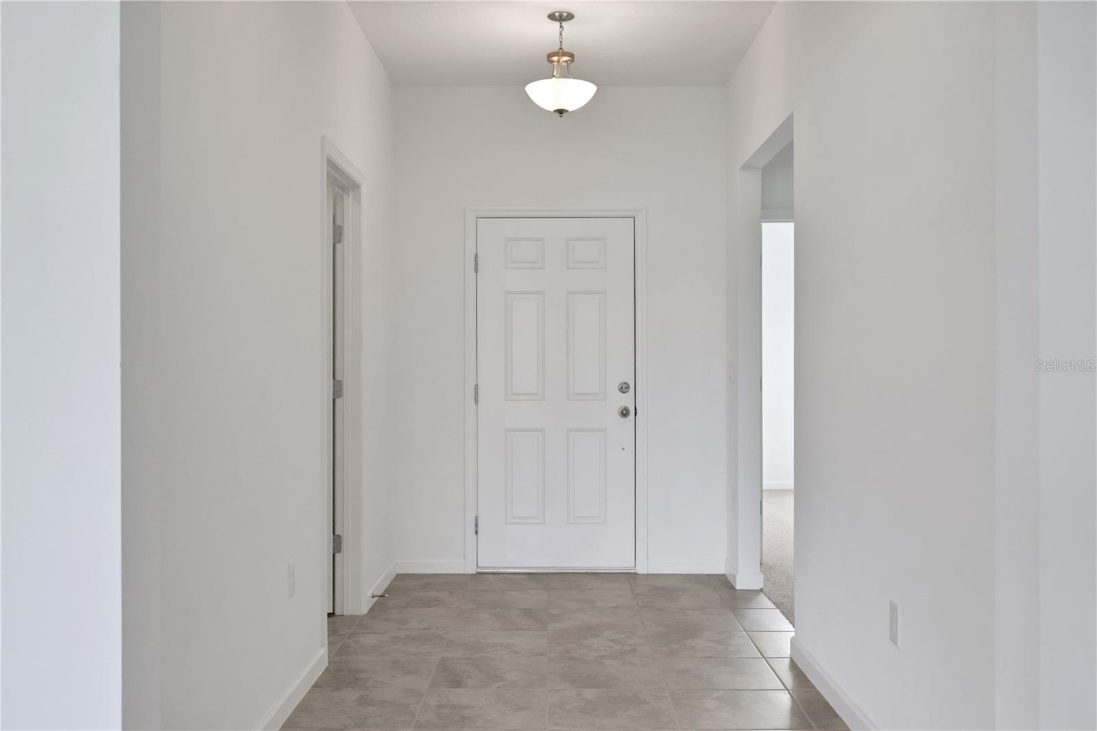 302 Bottle Brush Dr Property Photo 5