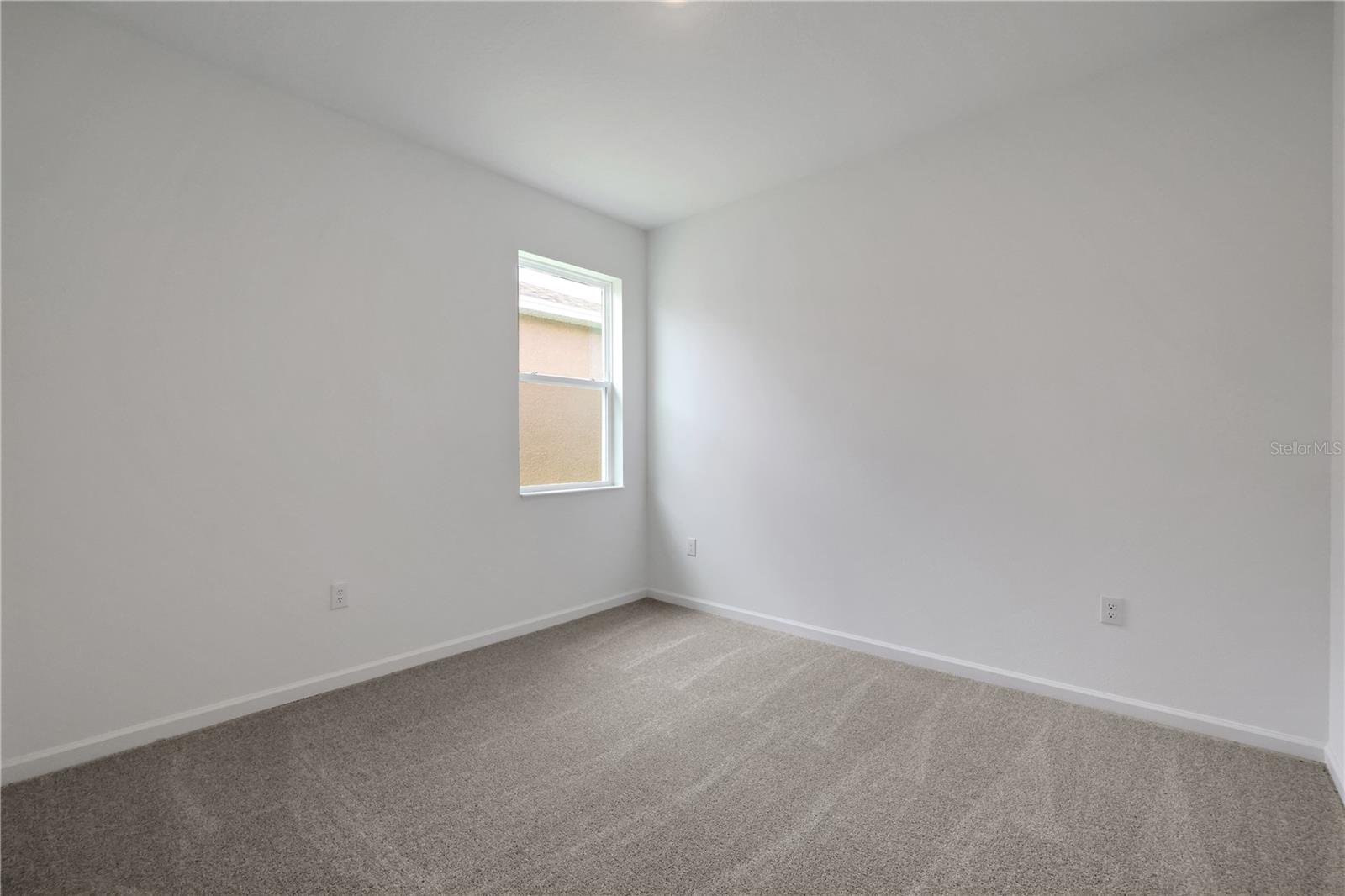 302 Bottle Brush Dr Property Photo 8