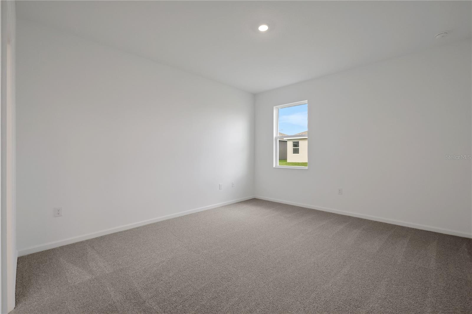 302 Bottle Brush Dr Property Photo 10
