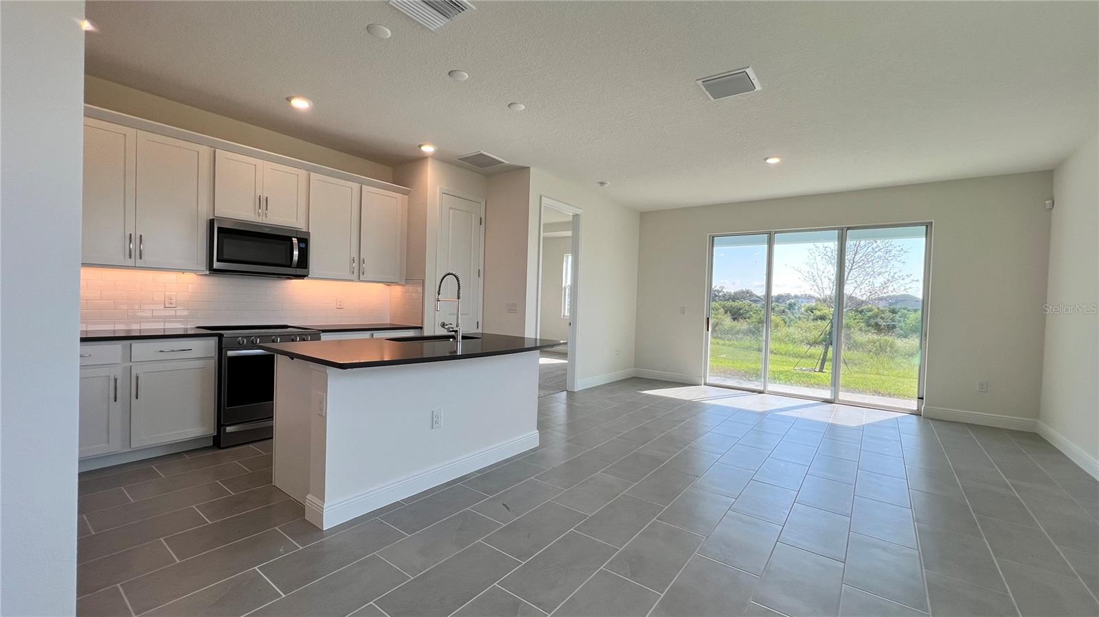 9149 Gulf Haven Dr Property Photo 3