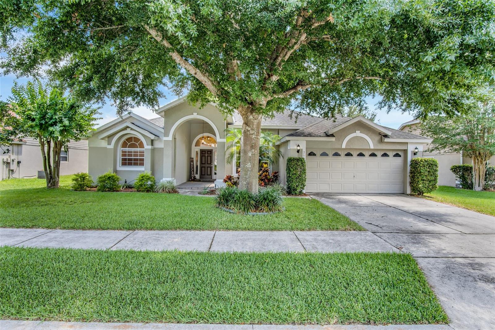 2526 HOLLY BERRY CIR Property Photo 1