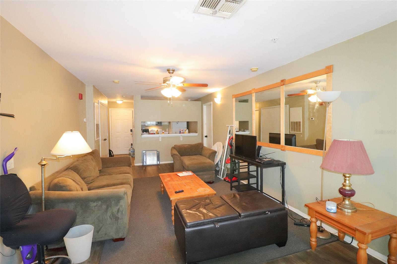 4000 Sw 23rd St #5-307 Room C Property Photo 6