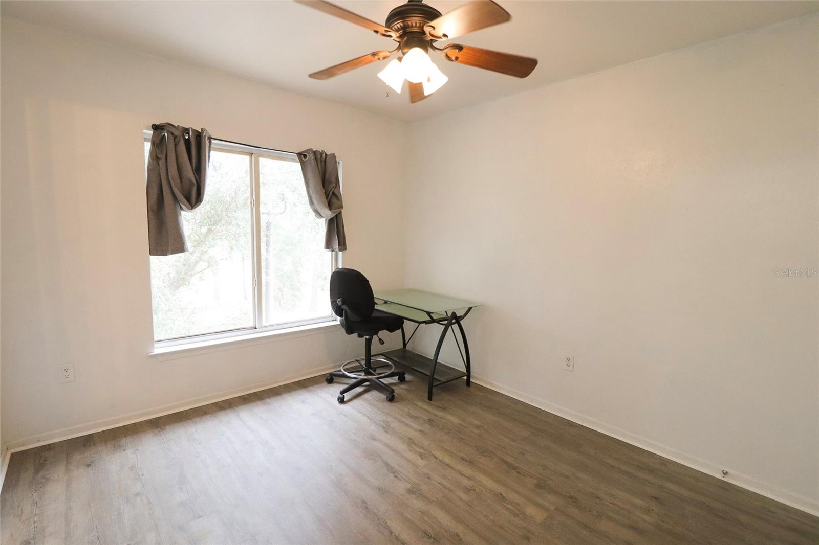 4000 Sw 23rd St #5-307 Room C Property Photo 12