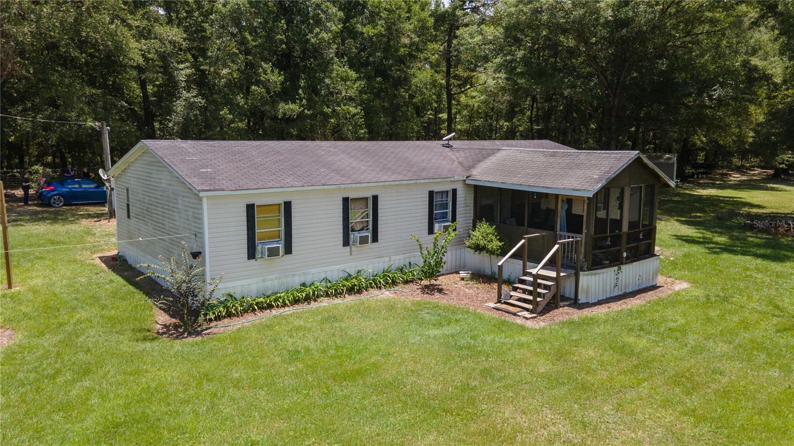 261 Sw Beyond Ct Property Photo 3