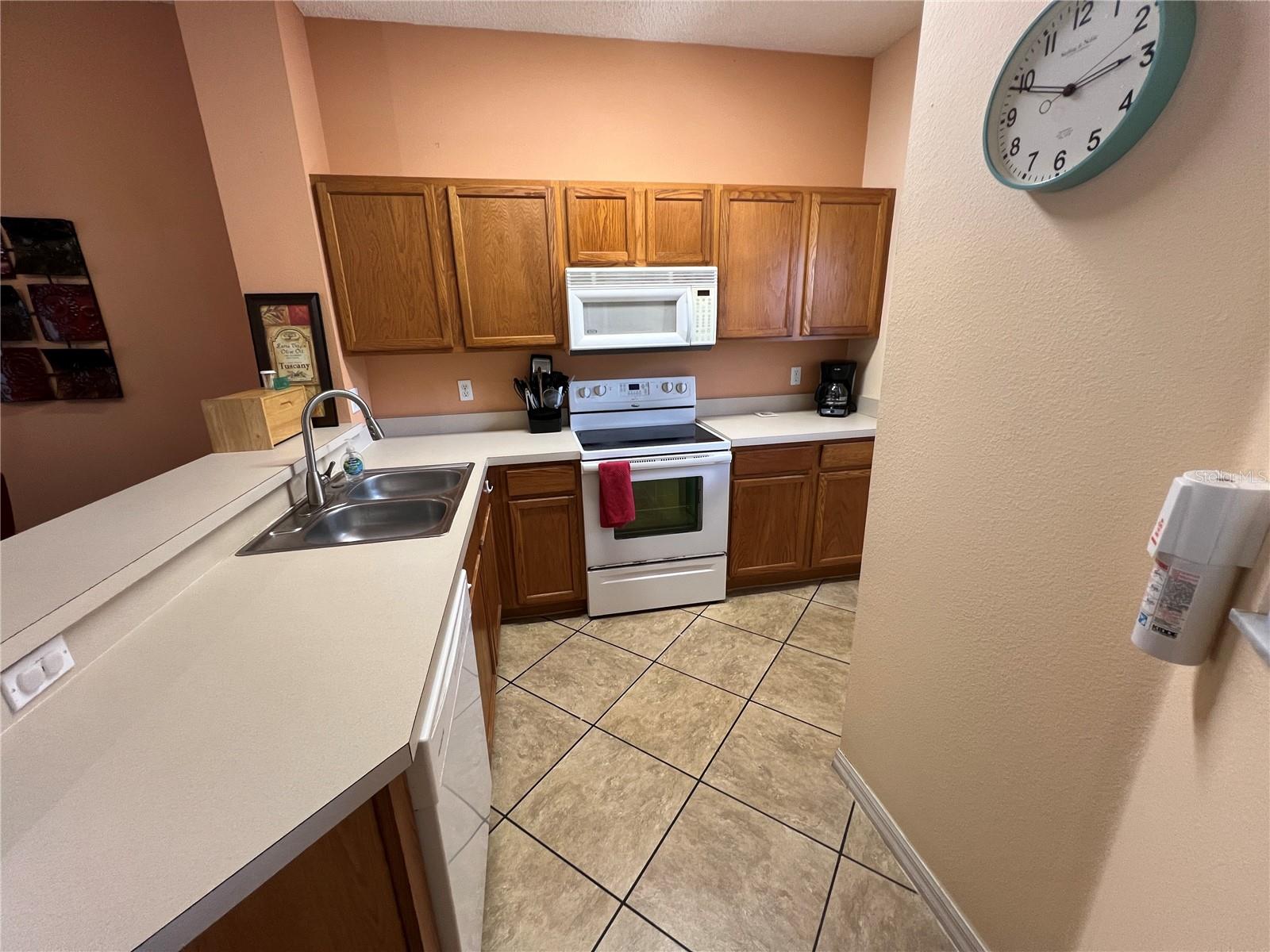 8425 Crystal Cove Loop Property Photo 4
