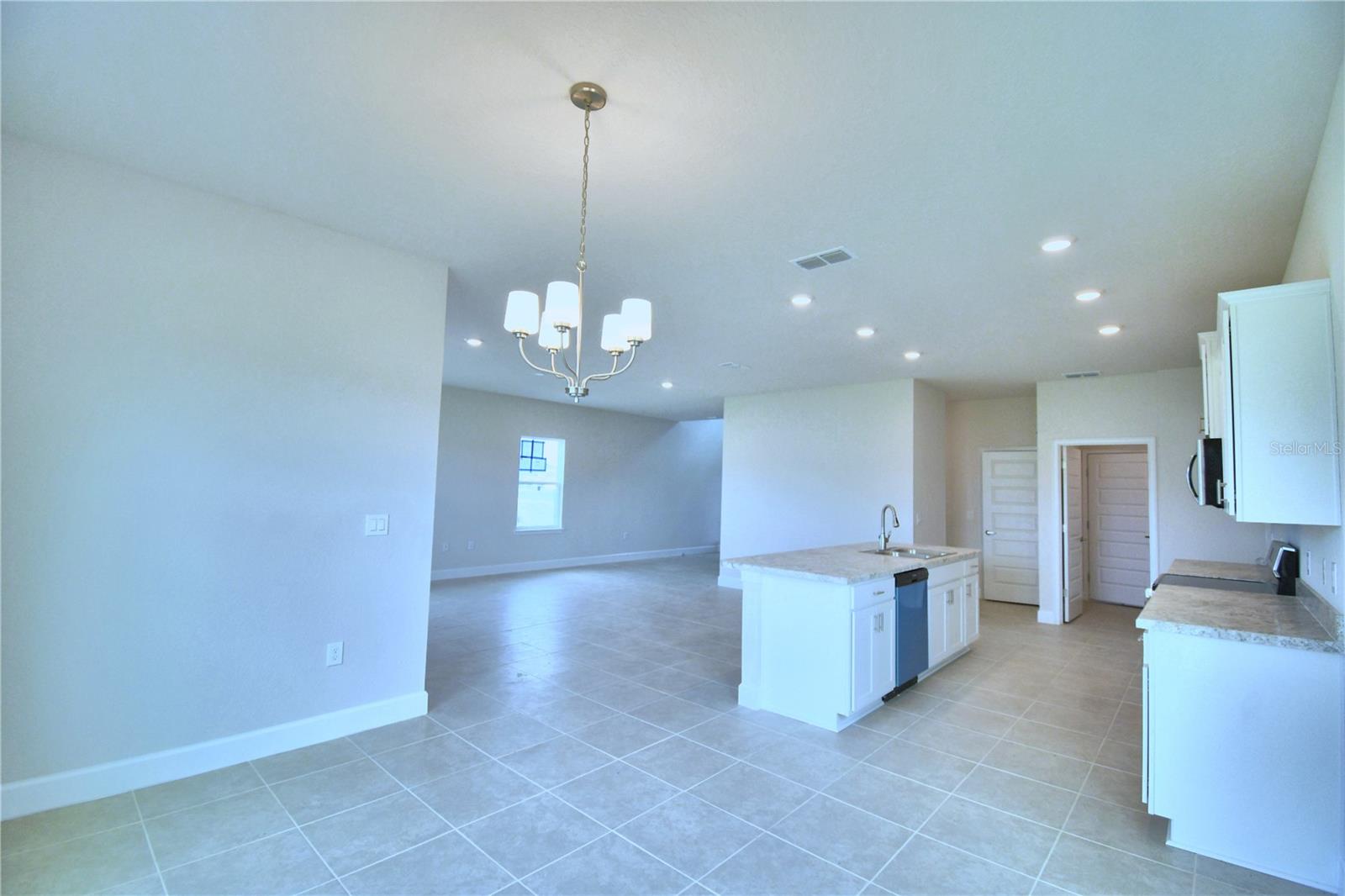1492 Leamington Ln Property Photo 8