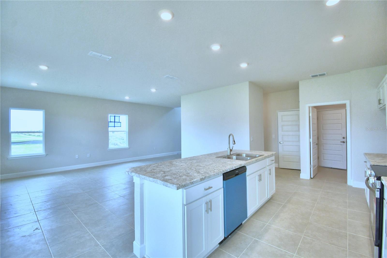 1492 Leamington Ln Property Photo 9