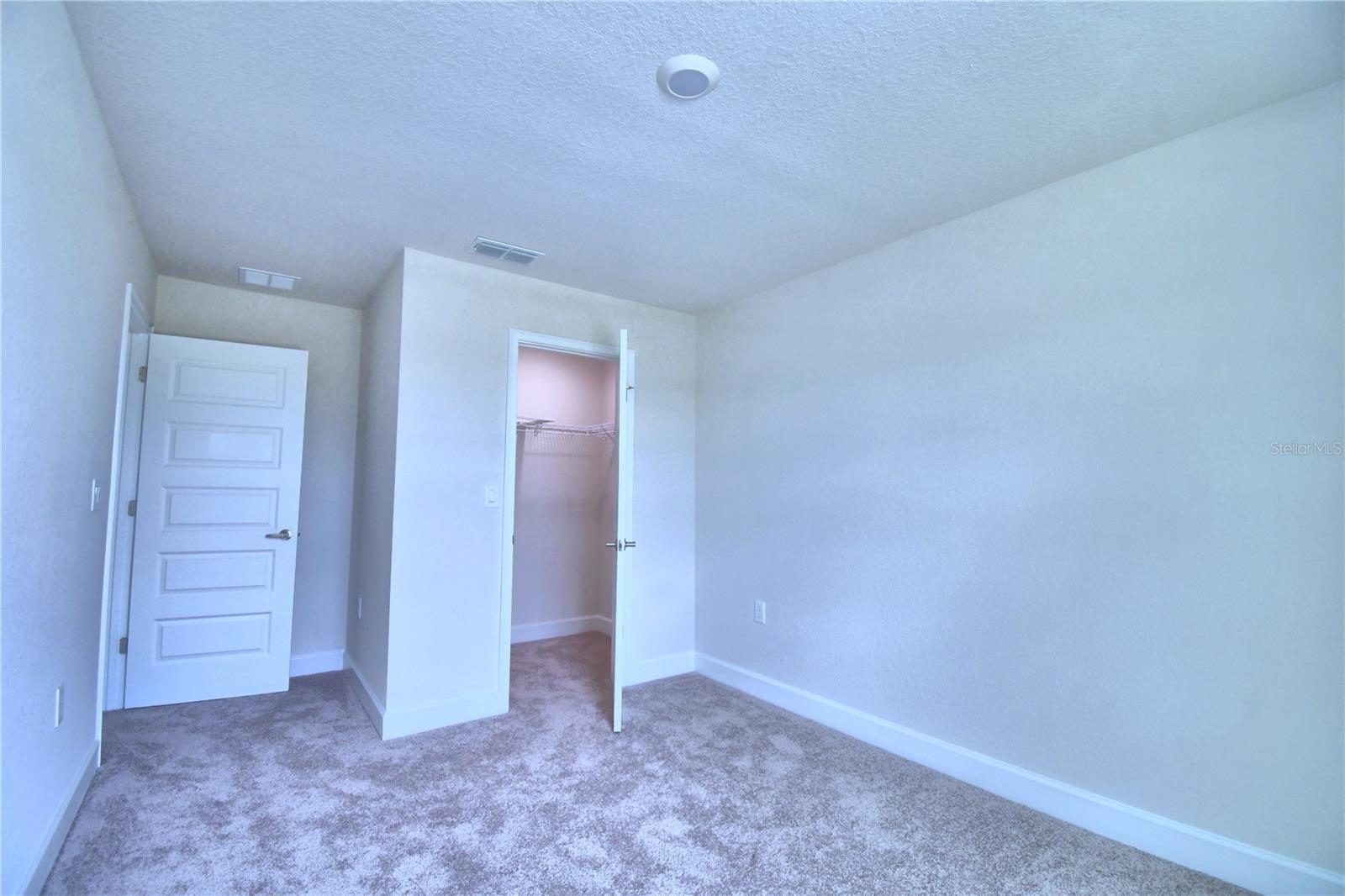 1492 Leamington Ln Property Photo 21