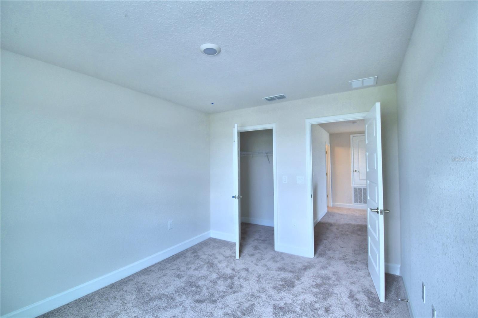 1492 Leamington Ln Property Photo 25