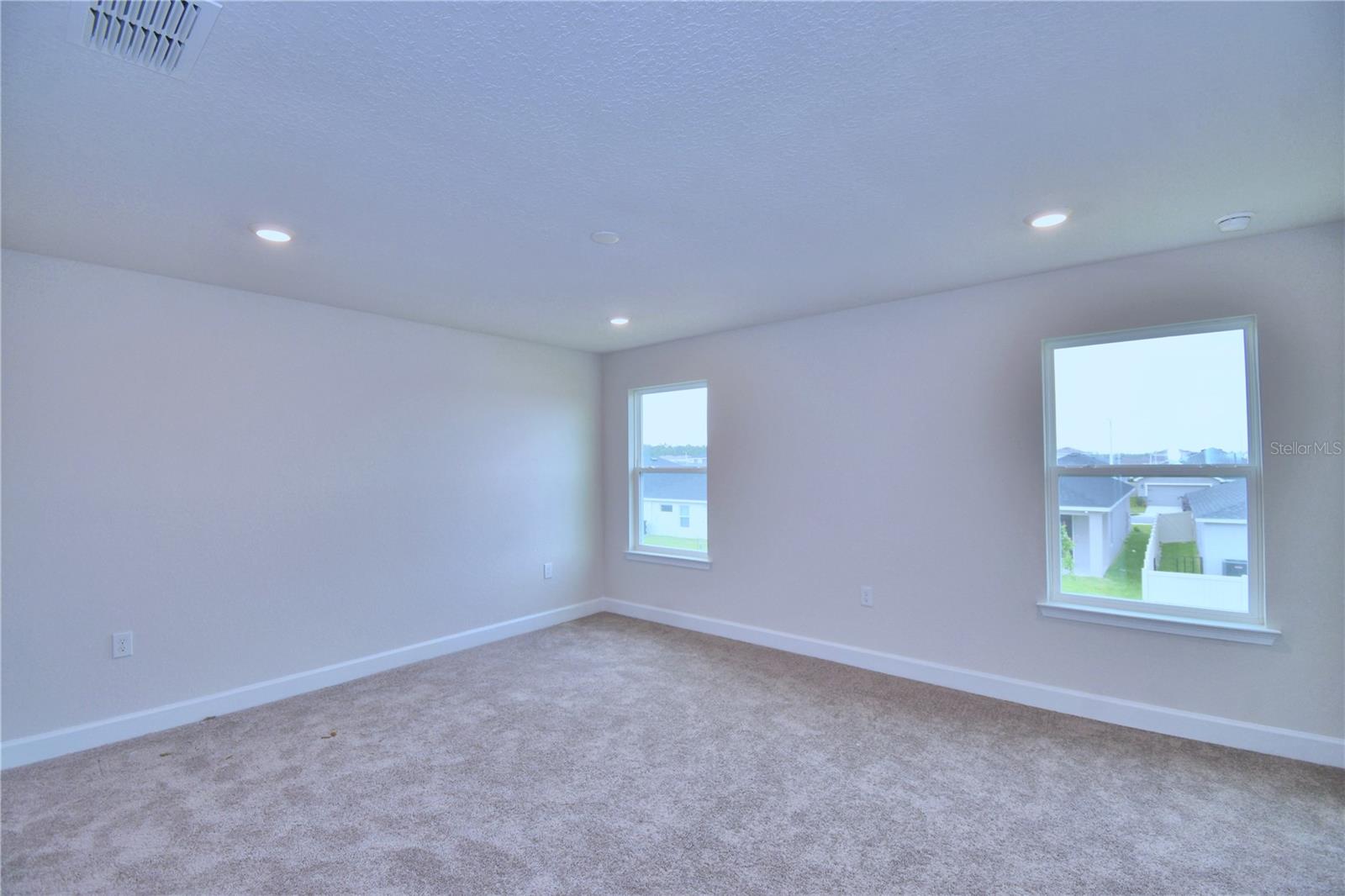 1492 Leamington Ln Property Photo 30