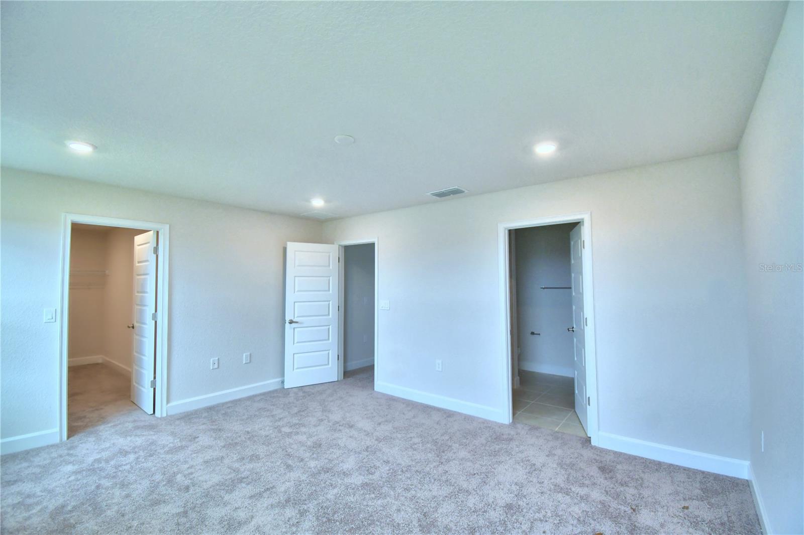 1492 Leamington Ln Property Photo 32