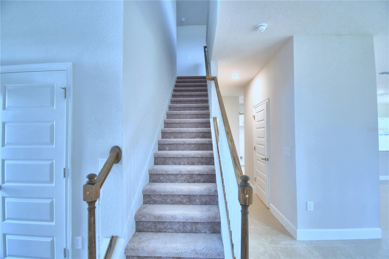 1492 Leamington Ln Property Photo 38