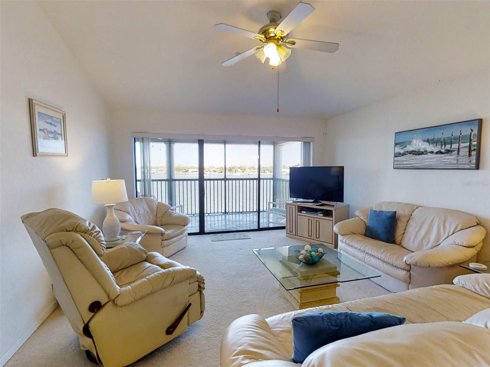 448 Bouchelle Dr #305 Property Photo 16