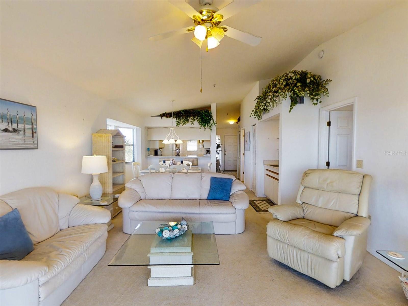 448 Bouchelle Dr #305 Property Photo 17