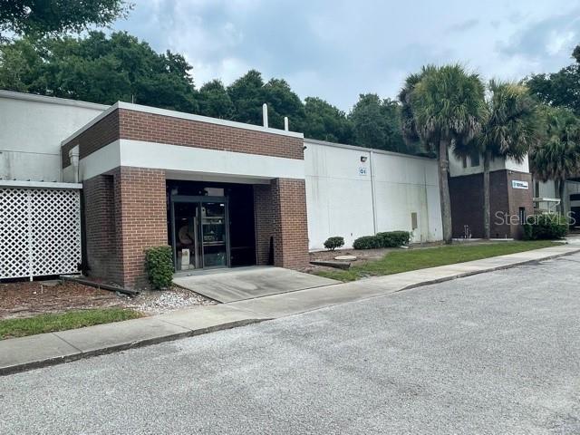 7725 N Orange Blossom Trl Property Photo 3