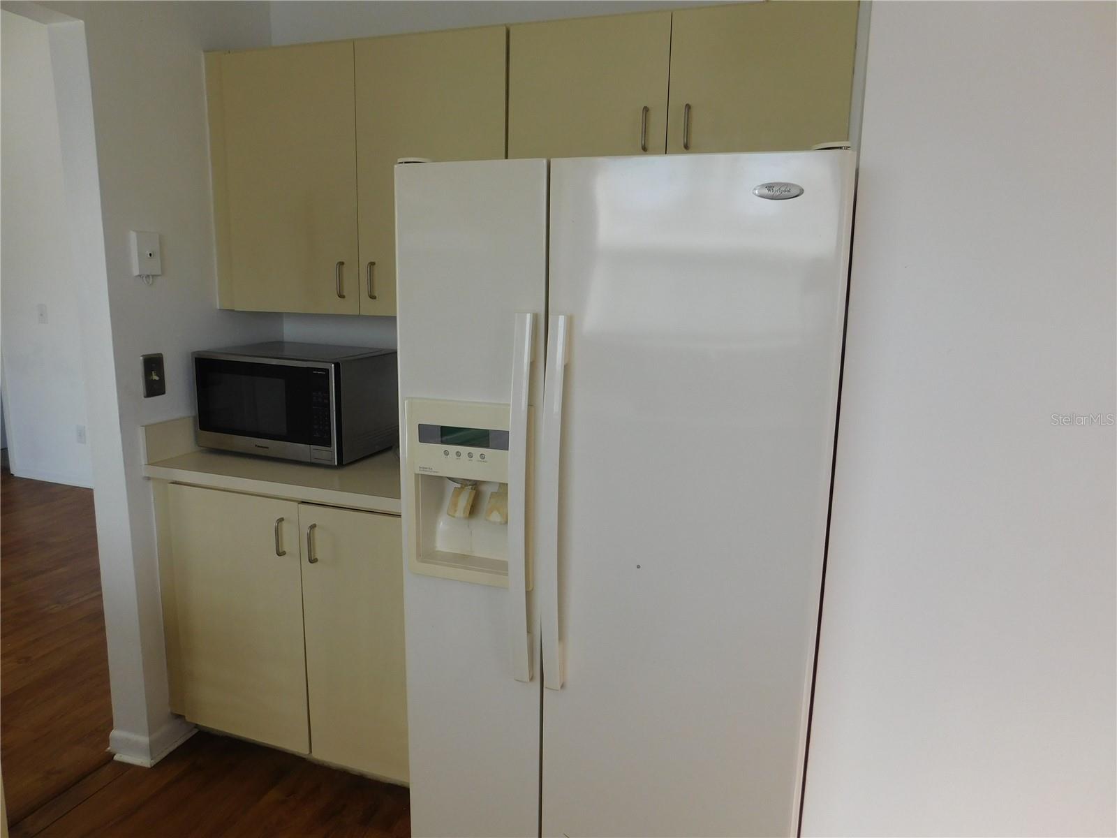 2540 Woodgate Blvd #204 Property Photo 11