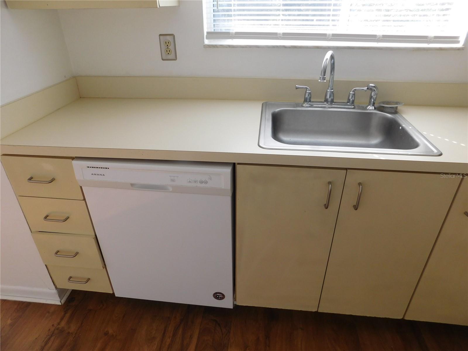 2540 Woodgate Blvd #204 Property Photo 12