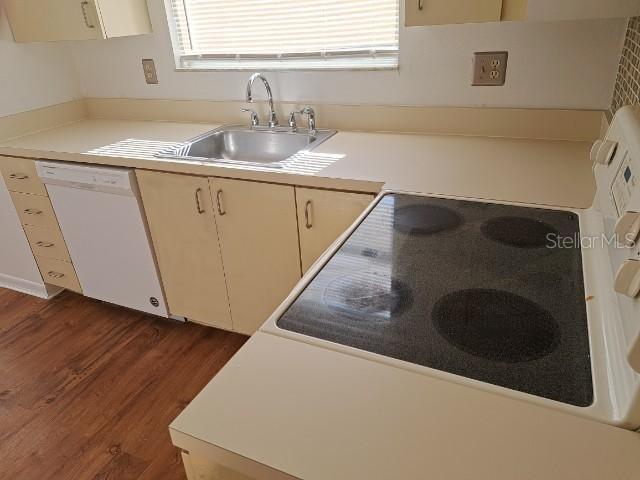 2540 Woodgate Blvd #204 Property Photo 13