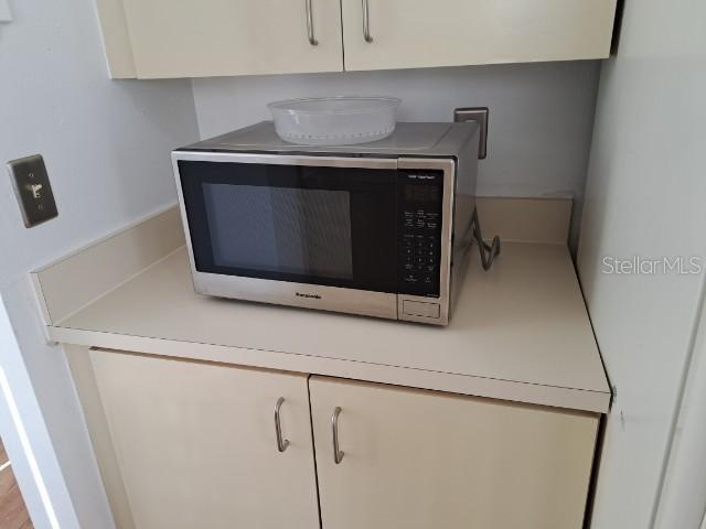 2540 Woodgate Blvd #204 Property Photo 15