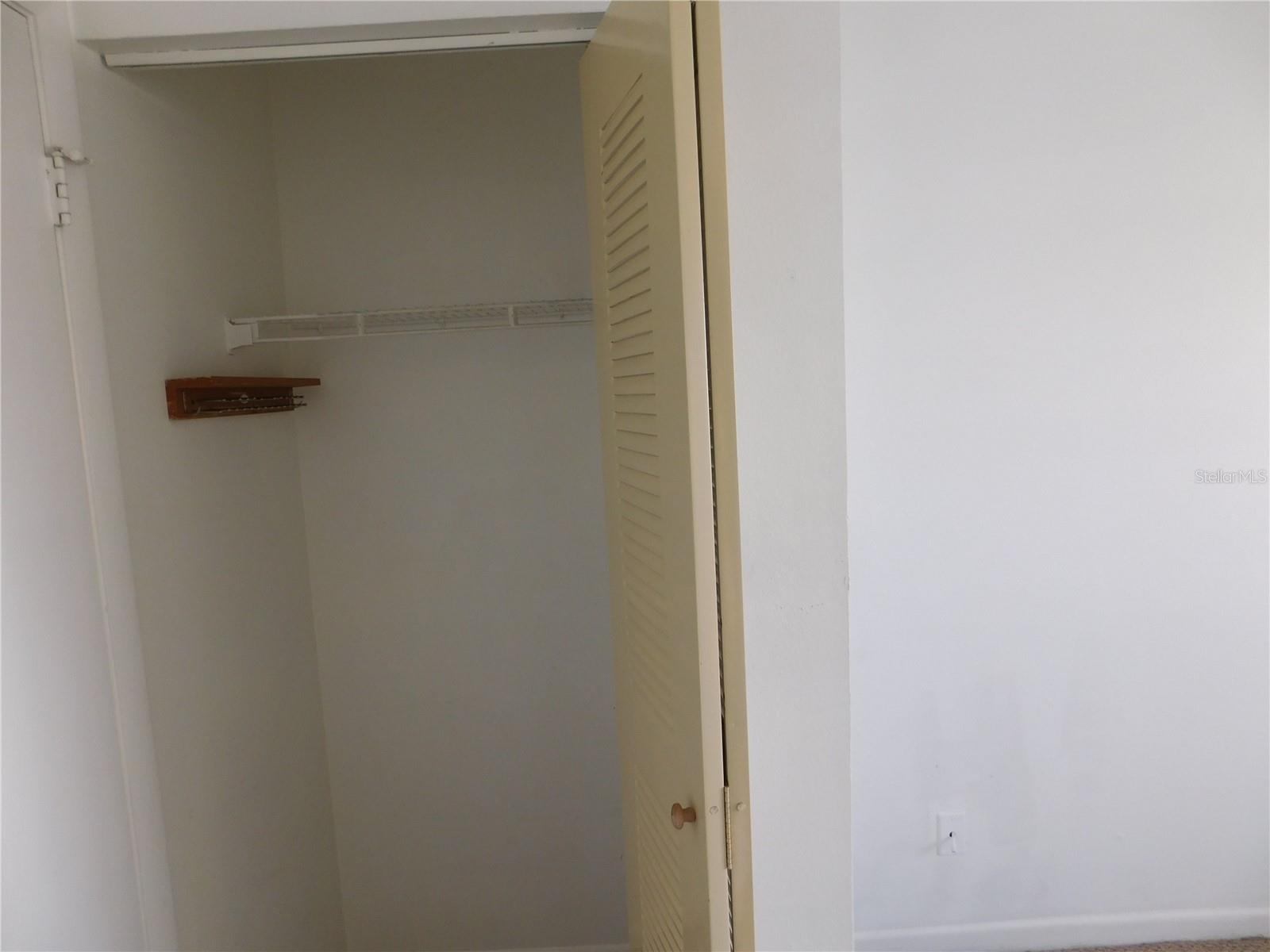 2540 Woodgate Blvd #204 Property Photo 29
