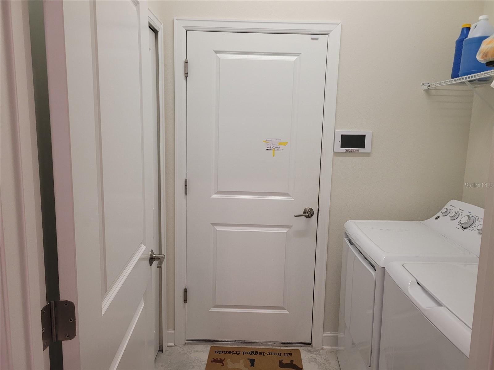 1054 Quaker Ridge Ln Property Photo 10