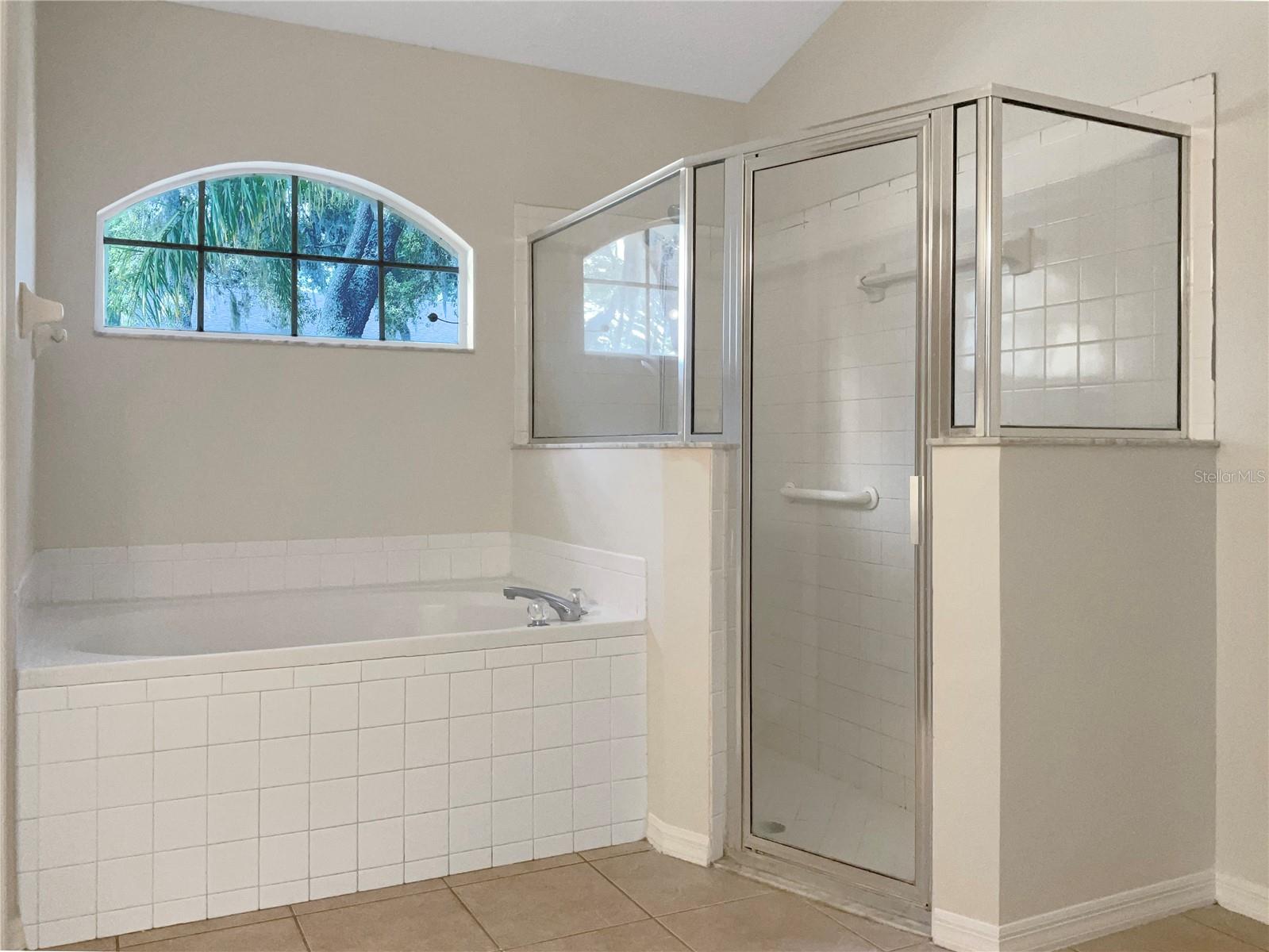 2316 Kenwick Dr Property Photo 15