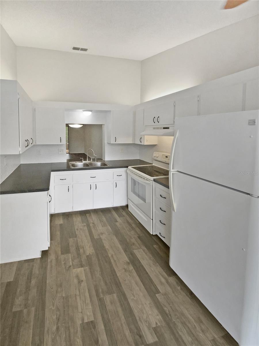 7741 Forest Trl #7 Property Photo 10