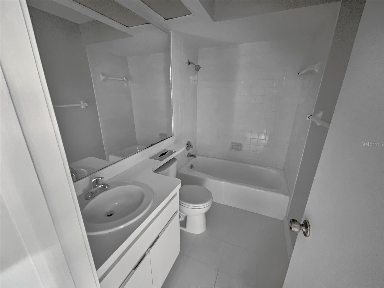 3421 S Carter St #c Property Photo 6