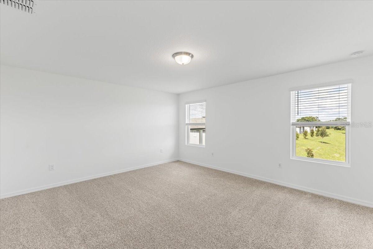 1128 Griffon Ave Property Photo 2