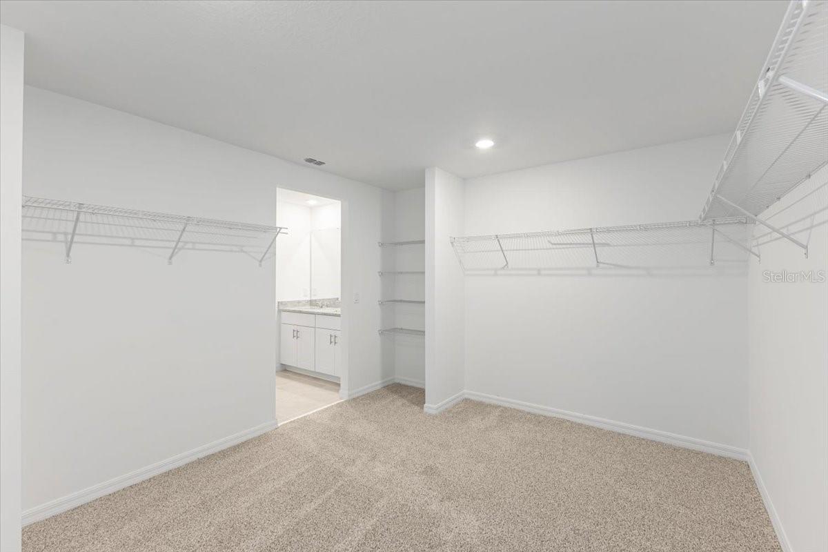 1128 Griffon Ave Property Photo 6