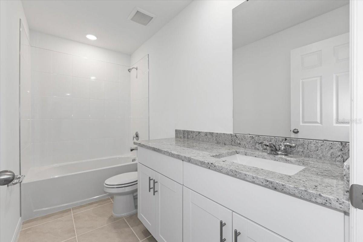 1128 Griffon Ave Property Photo 9
