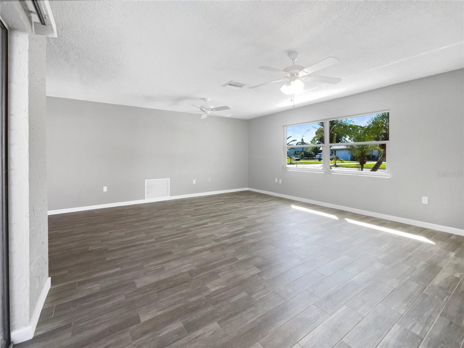 1019 Deer Run Property Photo 3