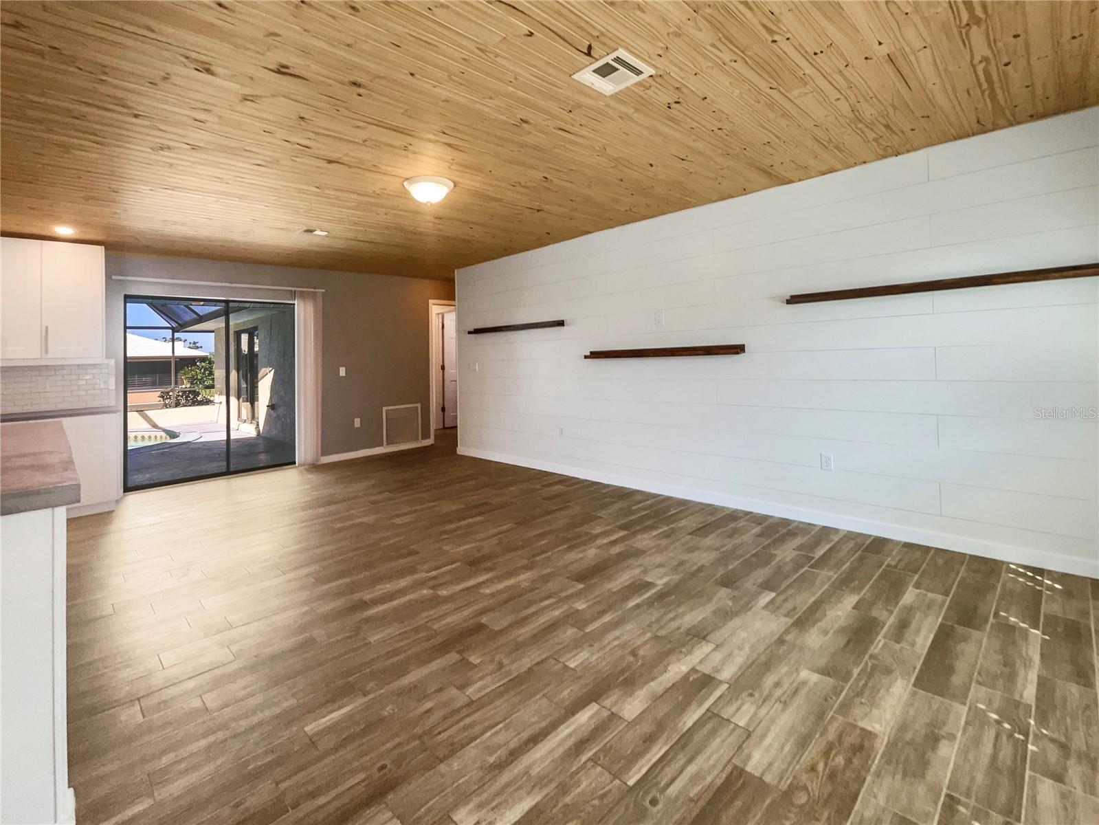 1019 Deer Run Property Photo 25
