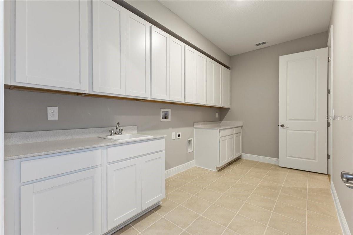 2137 Divot Dr Property Photo 11