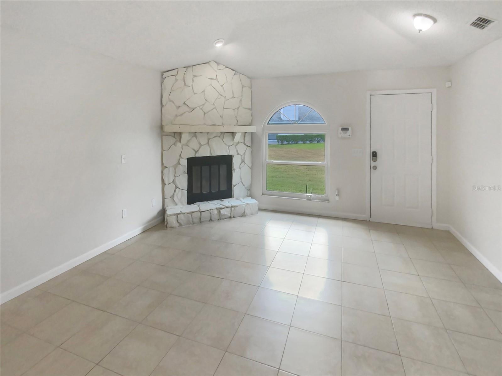 23237 Club Villas Dr Property Photo 3
