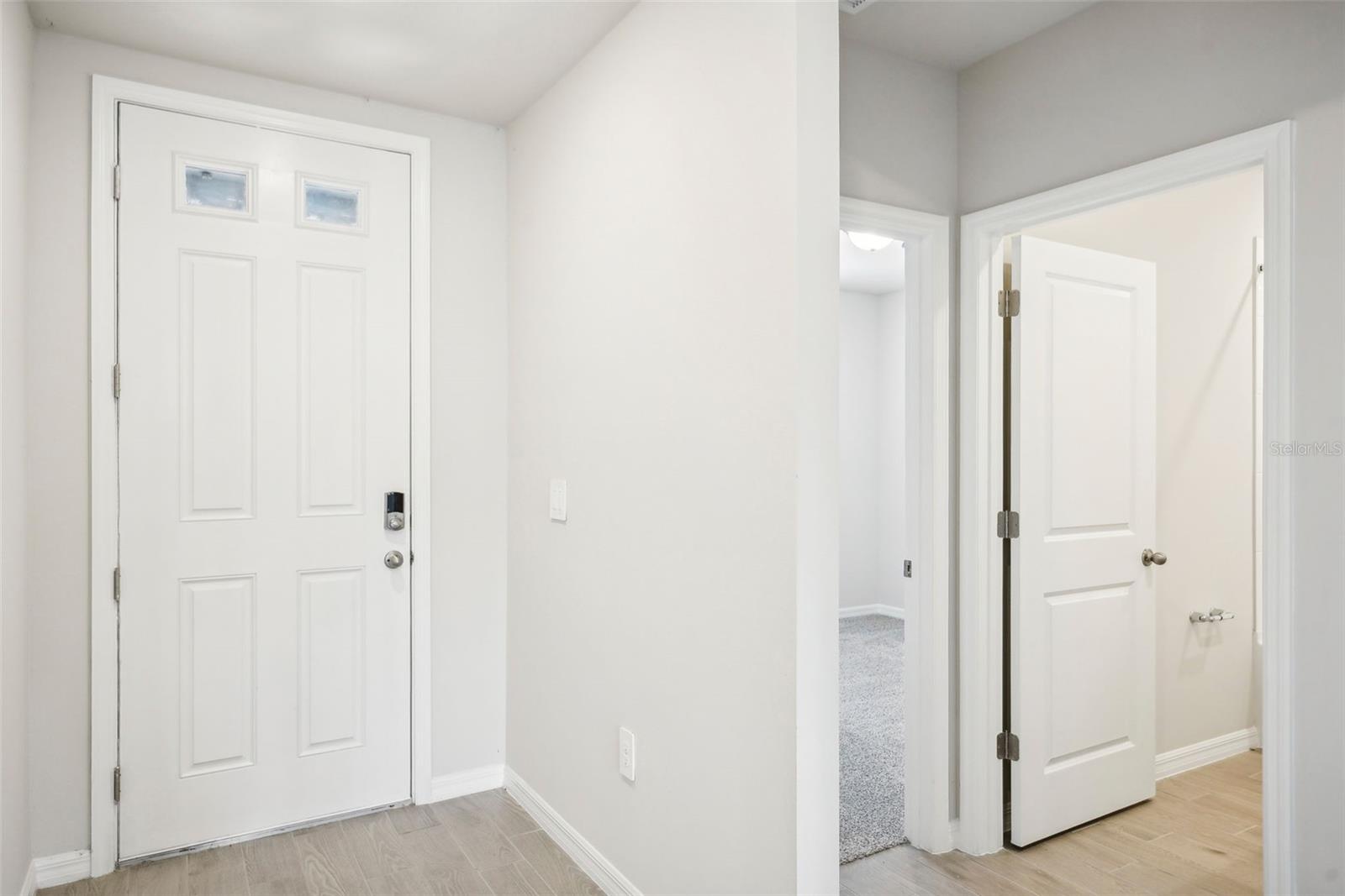 1701 Forest Run Ln Property Photo 5