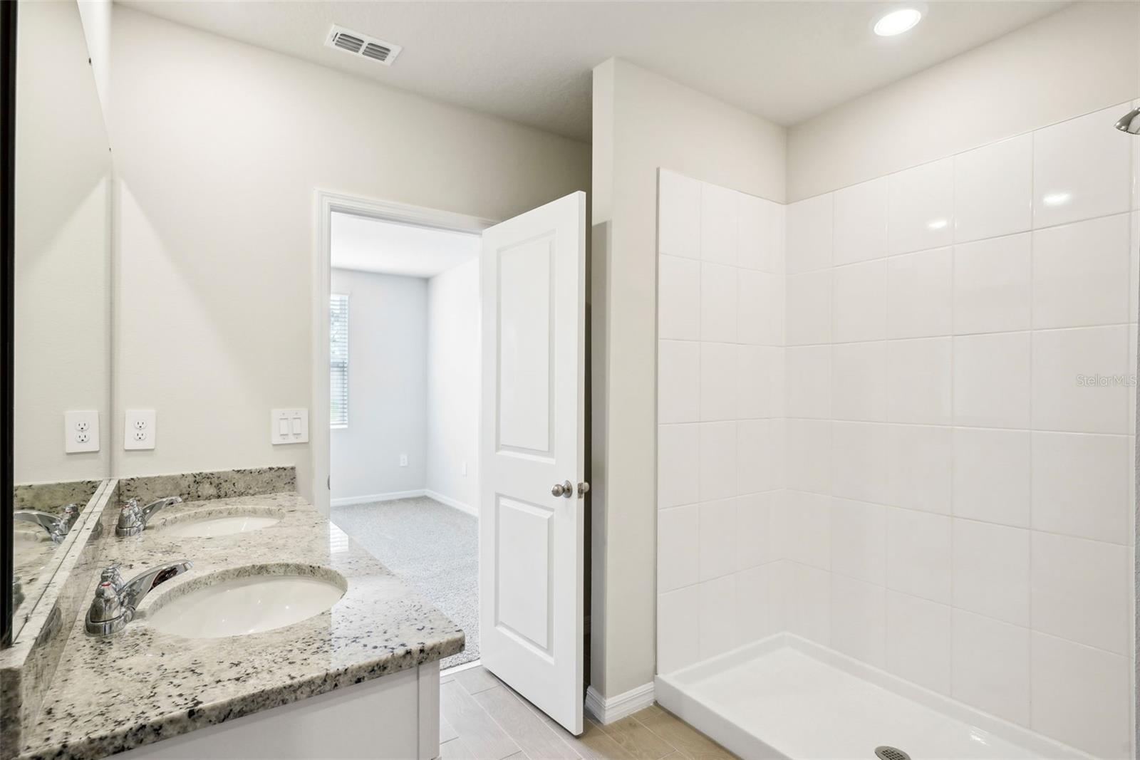 1701 Forest Run Ln Property Photo 40