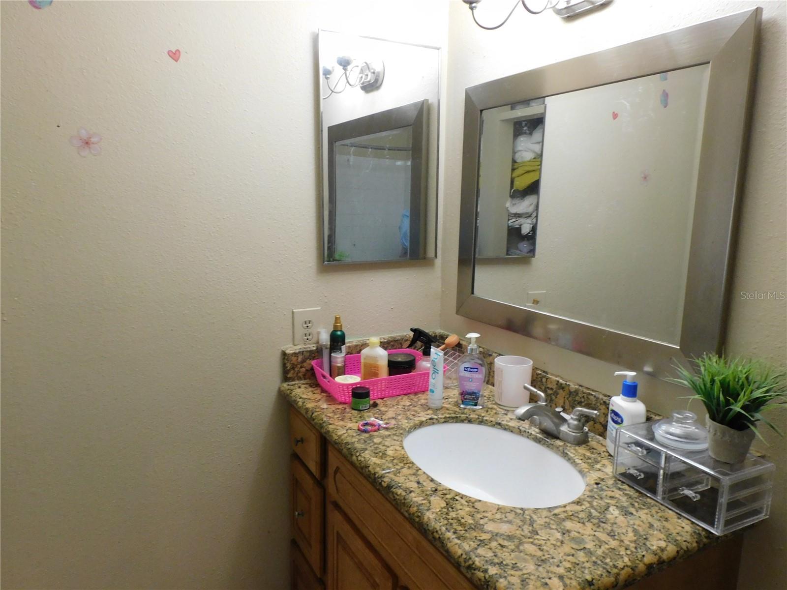 208 Afton Sq #307 Property Photo 11
