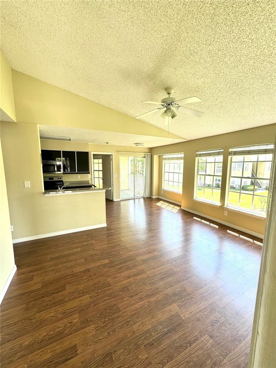 1059 S Hiawassee Rd #1824 Property Photo 4