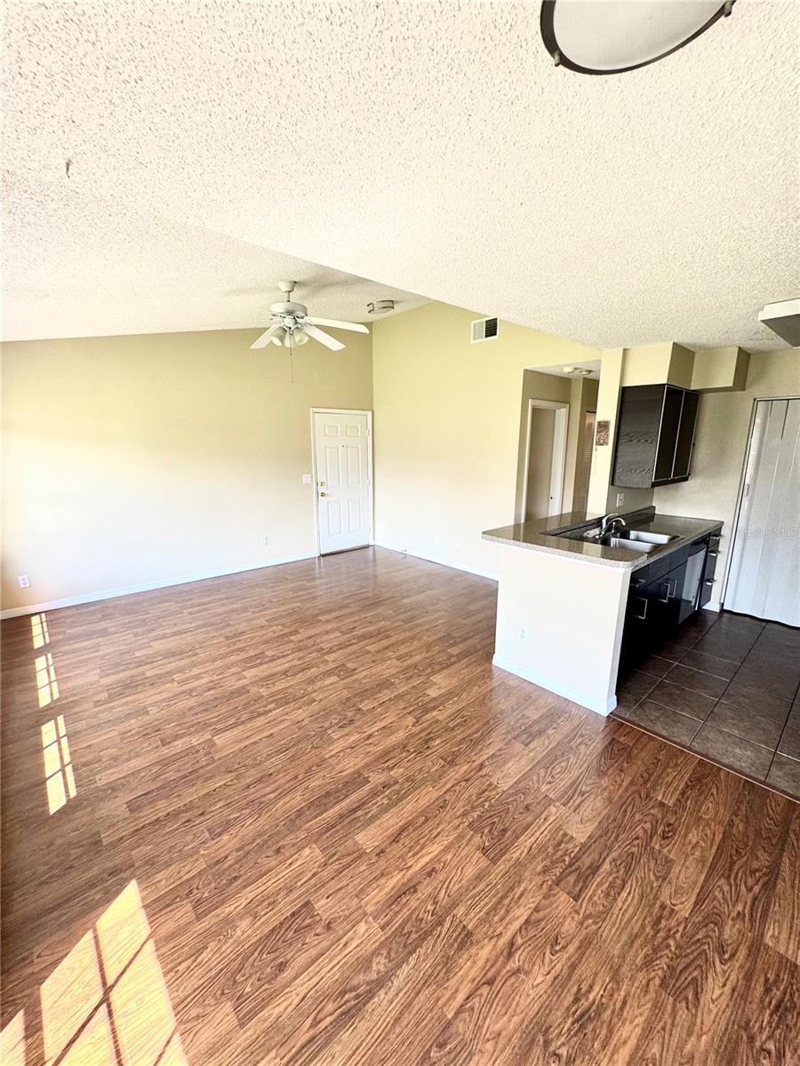 1059 S Hiawassee Rd #1824 Property Photo 6